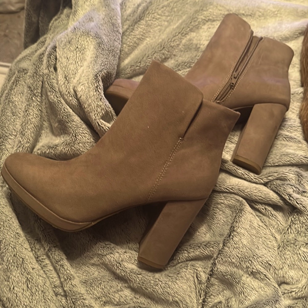 Brand New LC boots
